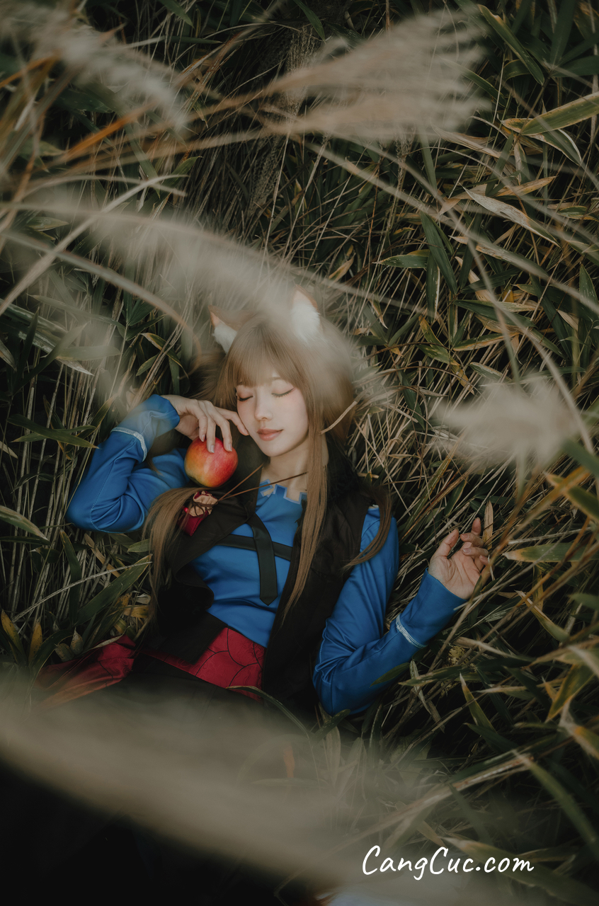 Coser@Ely_eee (ElyEE子) – Soft Glow 狼與暖陽